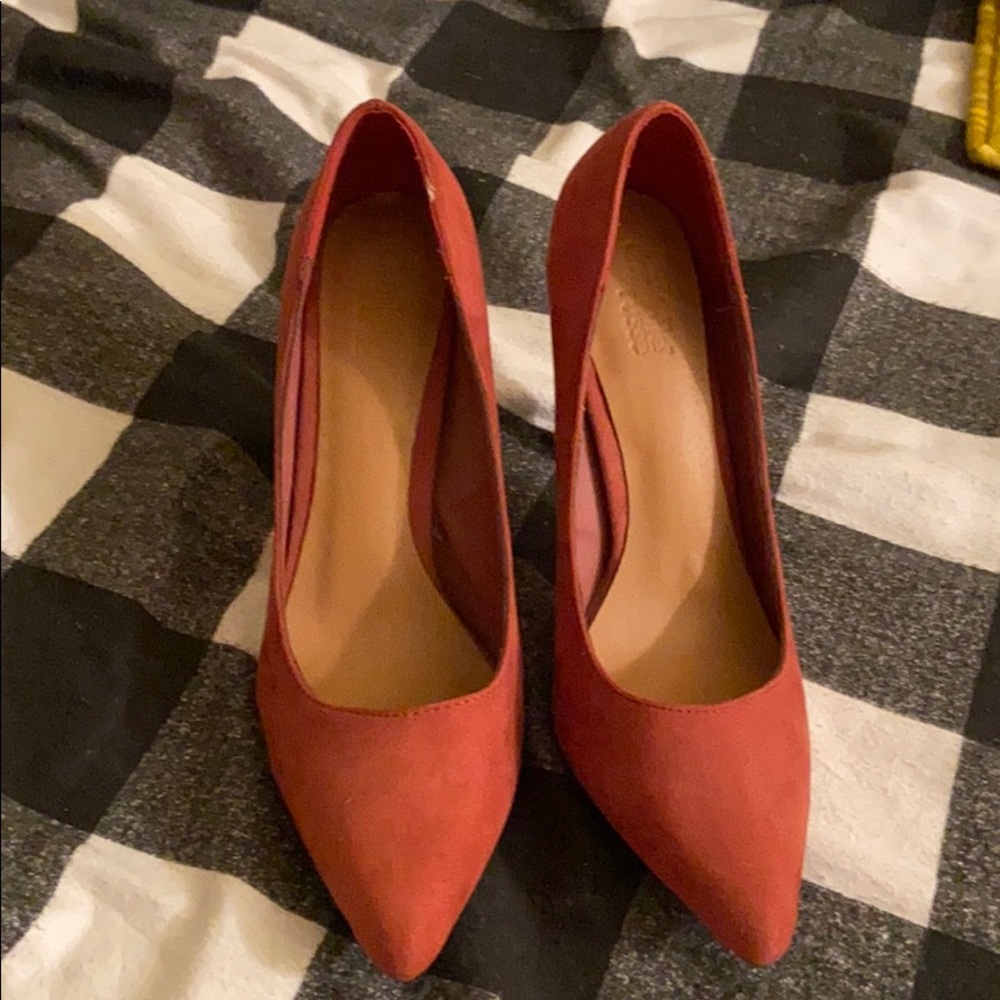 Rustic orange pump heels